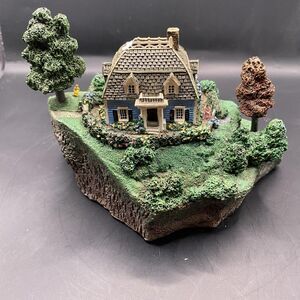 Fisherman's Cove Cottage Figurine Colin Gough Danbury Mint Village House Decor